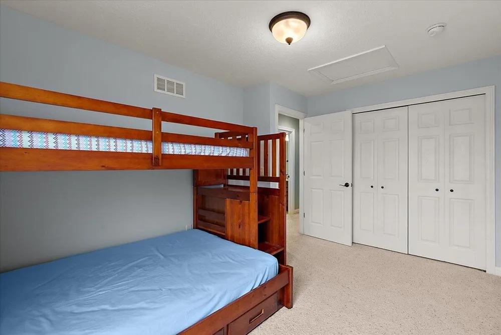 626 Swan River Drive Benton Harbor, MI 49022