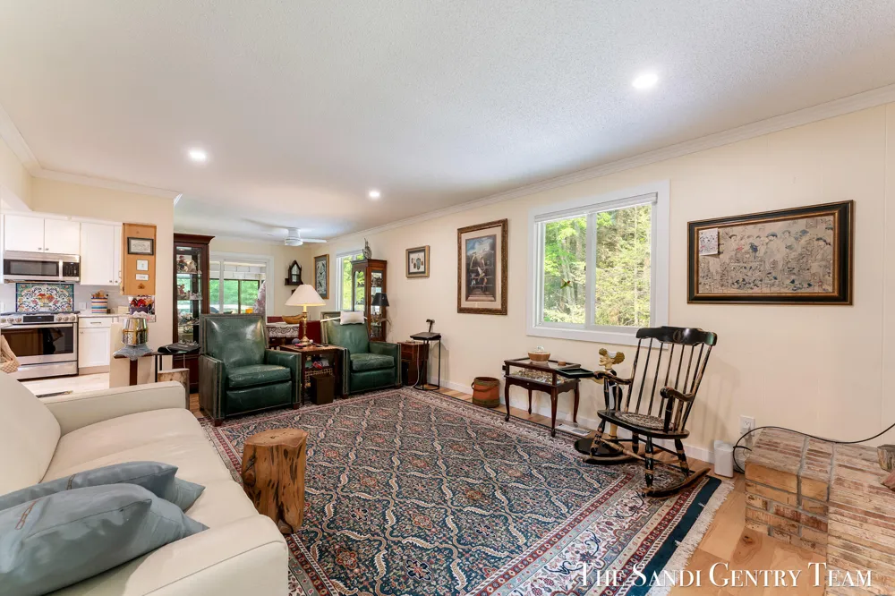 17445 W Spring Lake Road Spring Lake, MI 49456