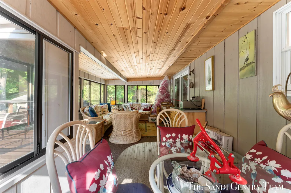 17445 W Spring Lake Road Spring Lake, MI 49456