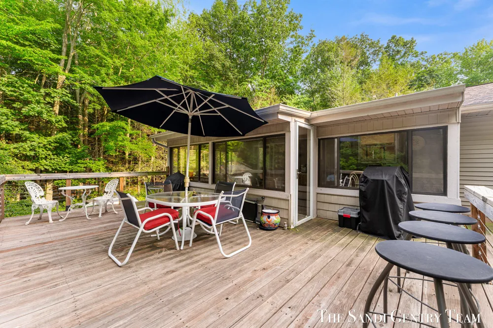 17445 W Spring Lake Road Spring Lake, MI 49456