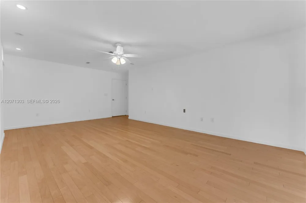 11890 SW 72nd Pl Pinecrest, FL 33156