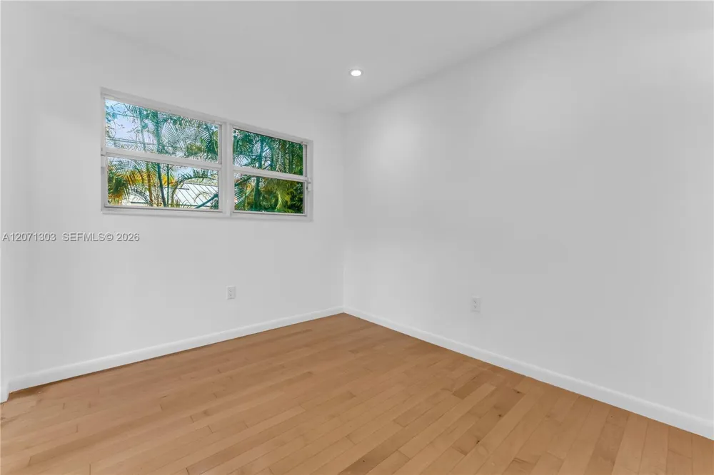 11890 SW 72nd Pl Pinecrest, FL 33156