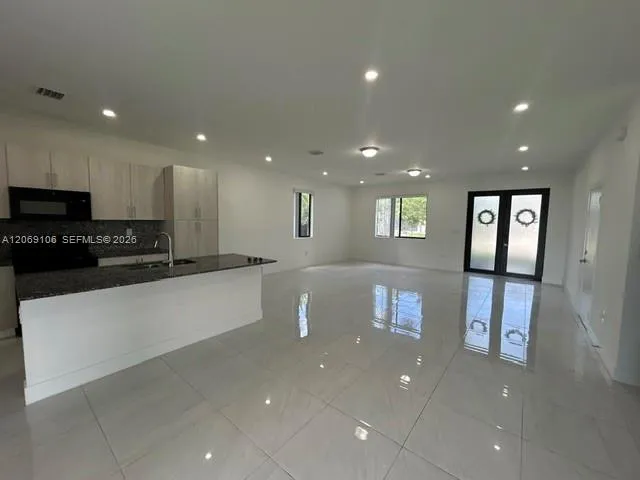 22735 SW 130th Ave Miami, FL 33170
