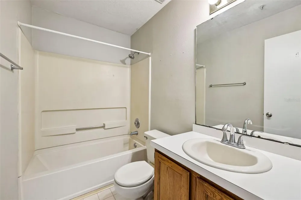 124 RESERVE CIRCLE #100 Oviedo, FL 32765