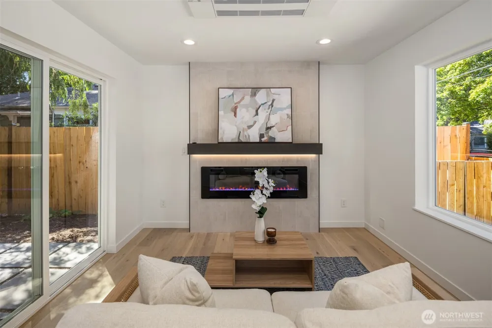 3847 NE 88th Street Seattle, WA 98115