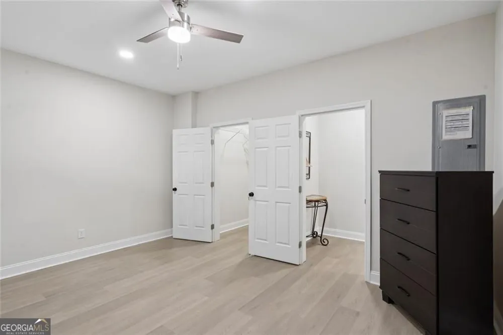 4566 Molder DR Buford, GA 30518