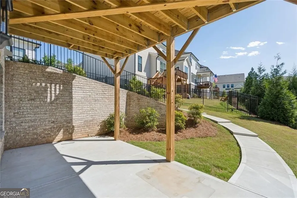 4566 Molder DR Buford, GA 30518