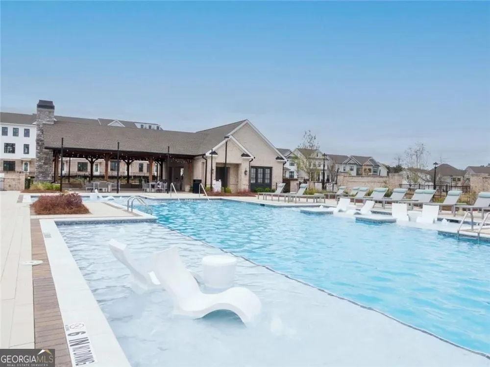 4566 Molder DR Buford, GA 30518