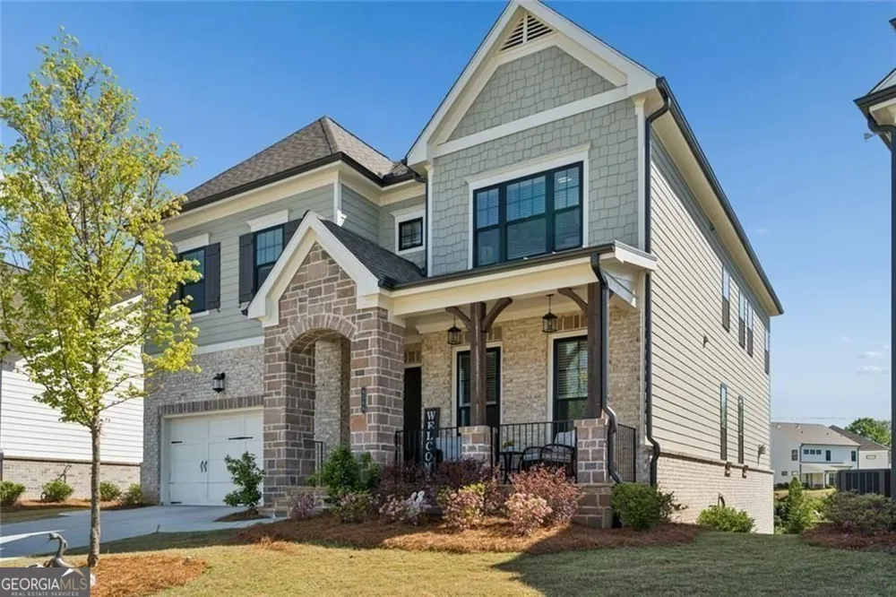 4566 Molder DR Buford, GA 30518