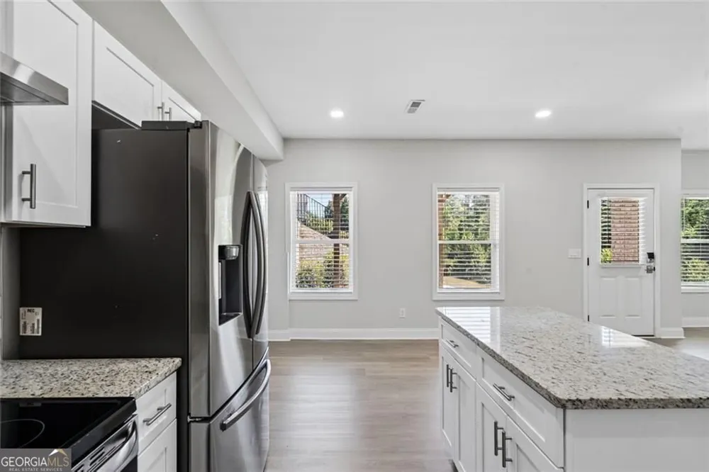 4566 Molder DR Buford, GA 30518