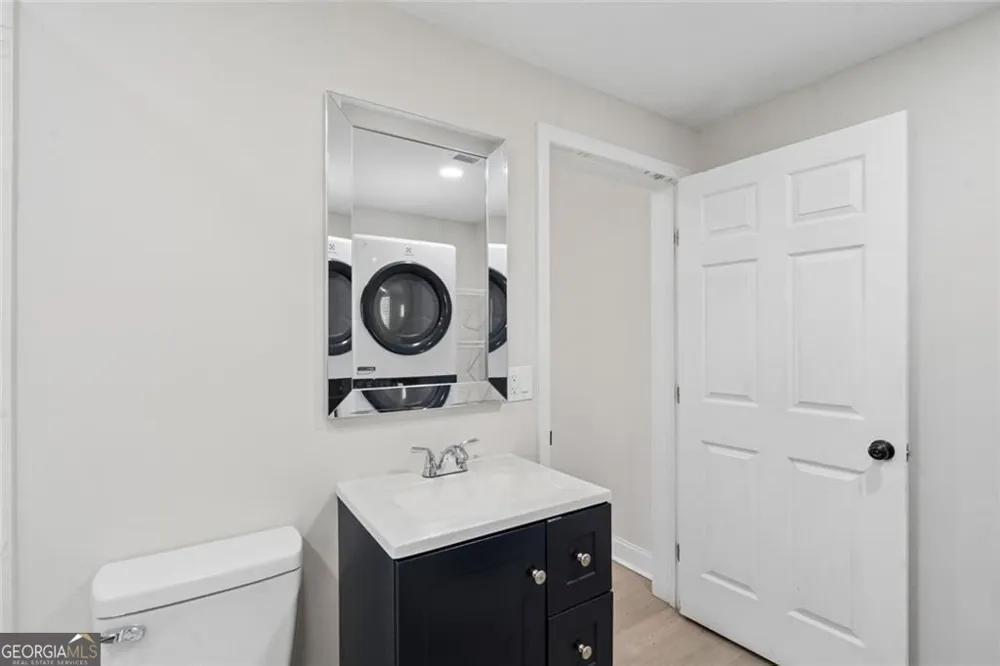 4566 Molder DR Buford, GA 30518