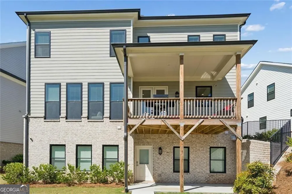 4566 Molder DR Buford, GA 30518