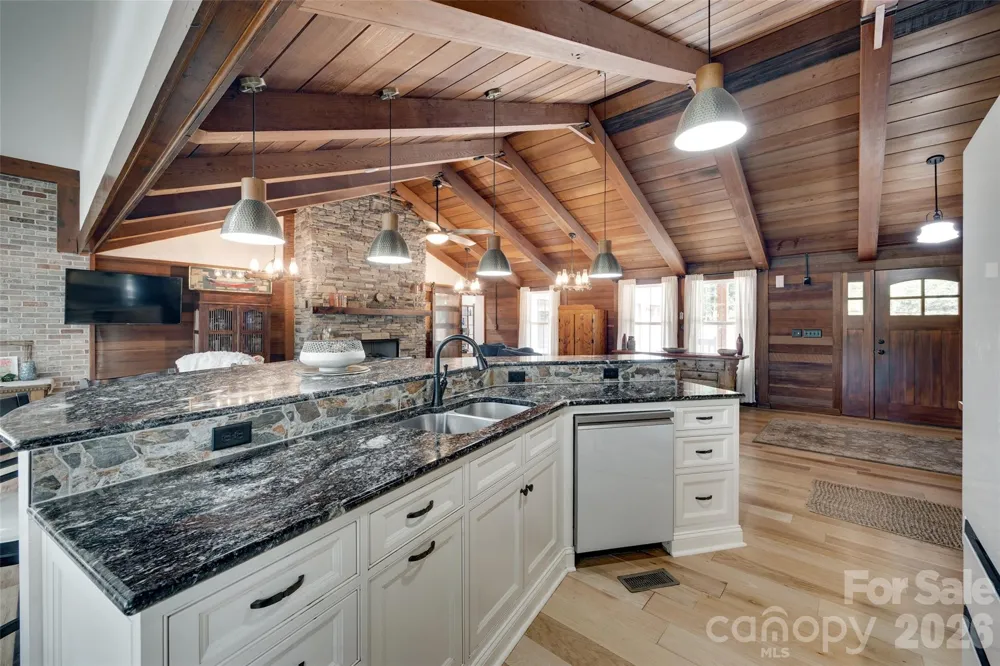 5211 Lake Wylie Road Clover, SC 29710