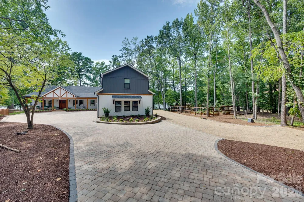 5211 Lake Wylie Road Clover, SC 29710