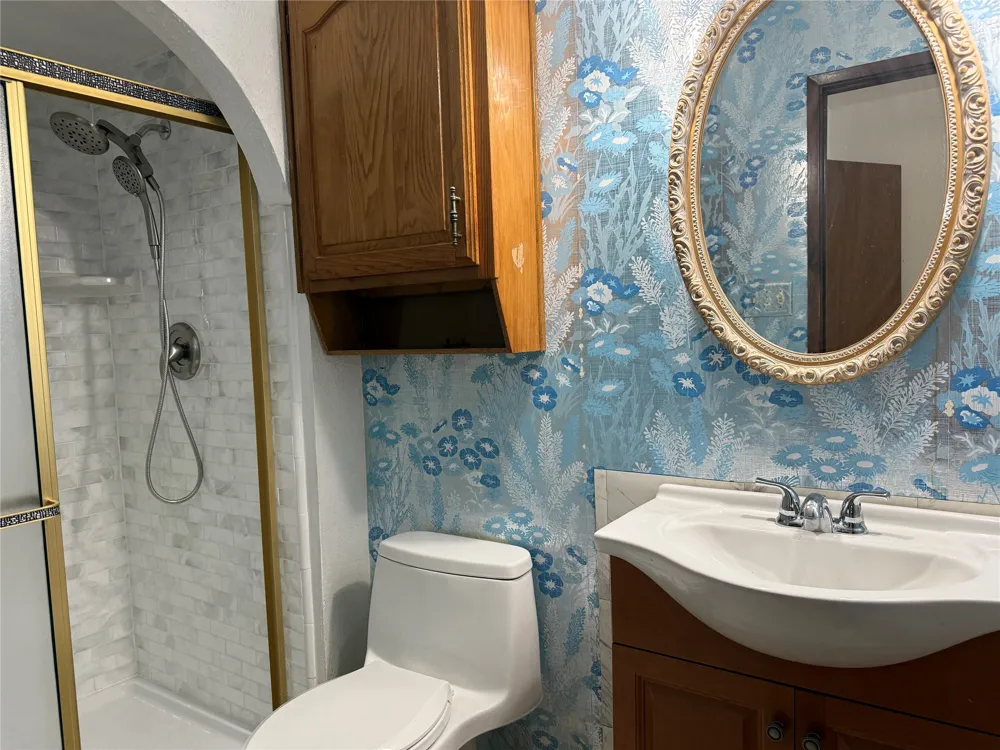 2114 Burrows Trail Grand Prairie, TX 75052