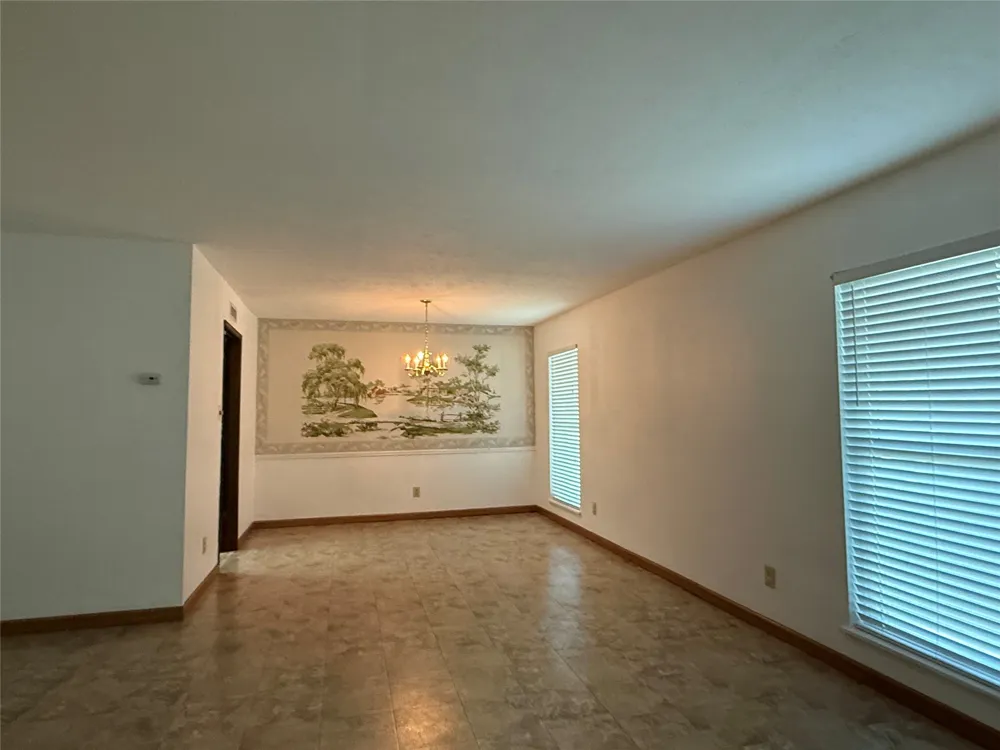 2114 Burrows Trail Grand Prairie, TX 75052