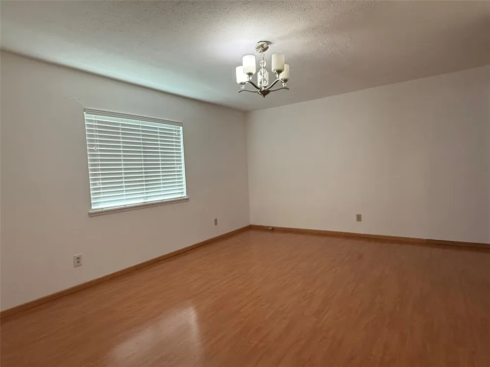 2114 Burrows Trail Grand Prairie, TX 75052