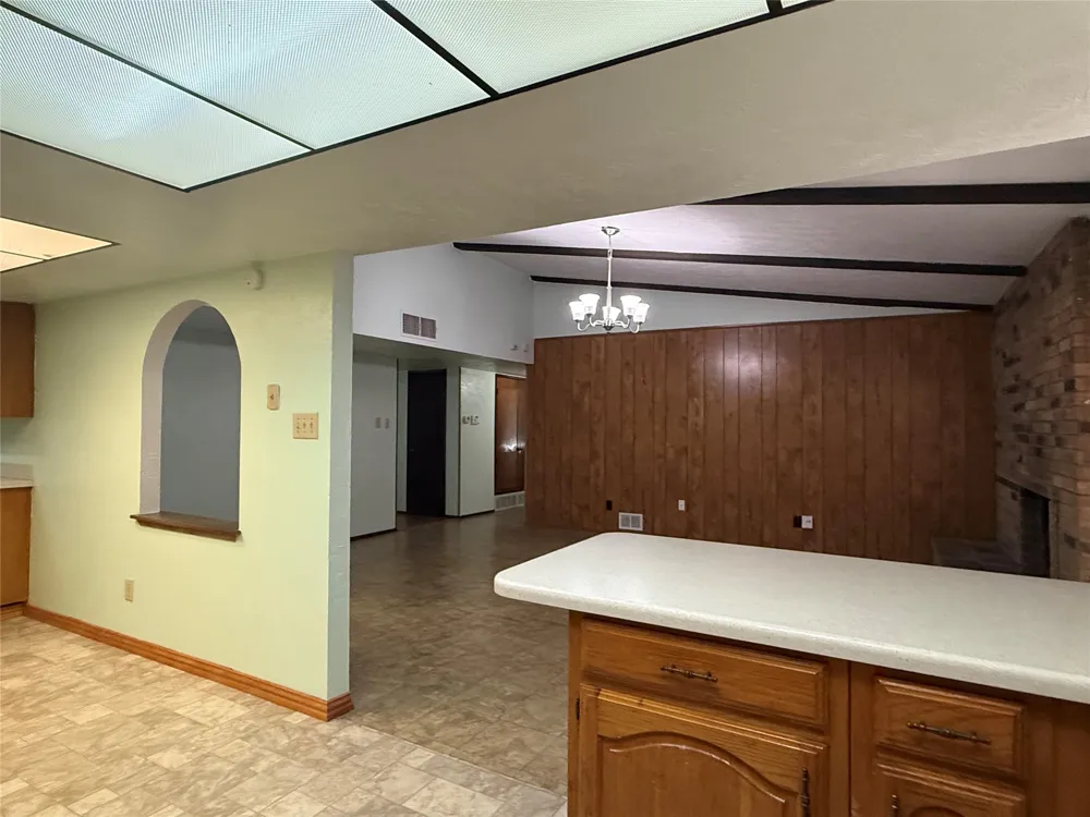 2114 Burrows Trail Grand Prairie, TX 75052
