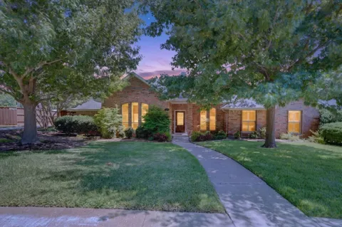 2132 Donna Drive