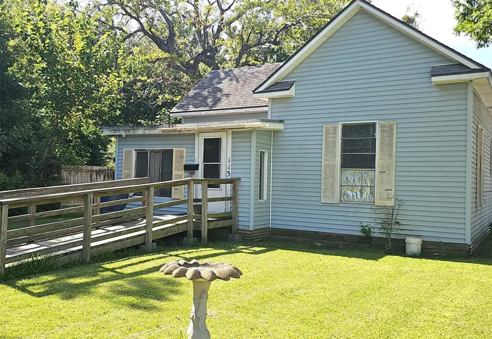 1131 2nd Avenue S Texas City, TX 77590
