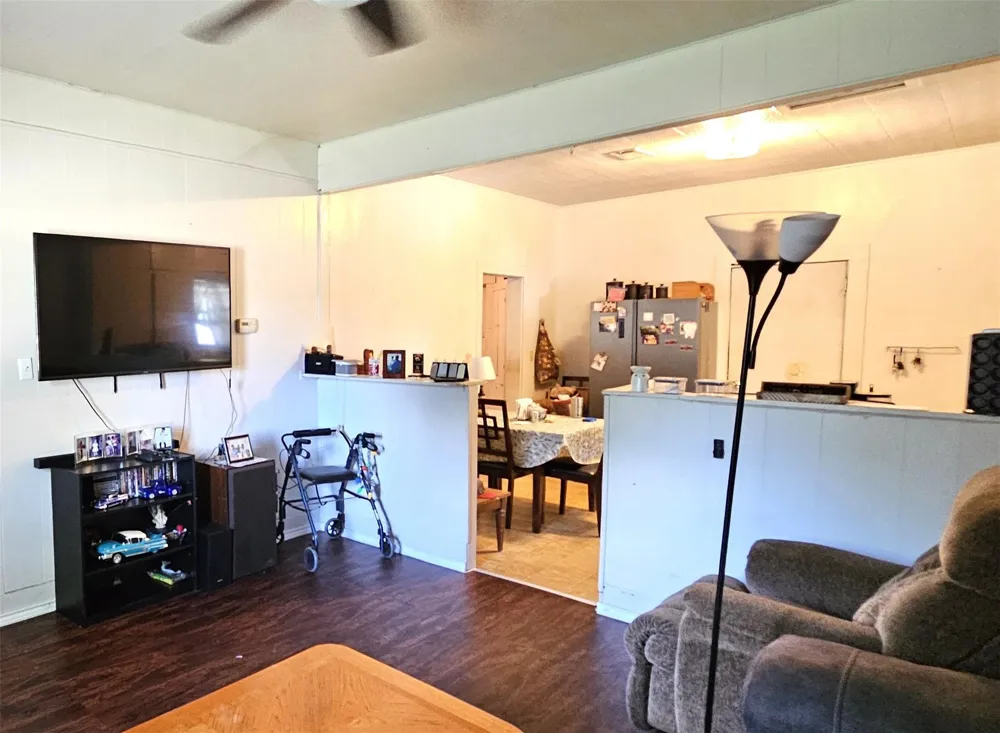 1131 2nd Avenue S Texas City, TX 77590