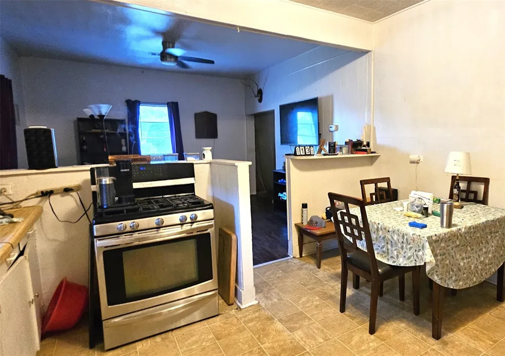 1131 2nd Avenue S Texas City, TX 77590