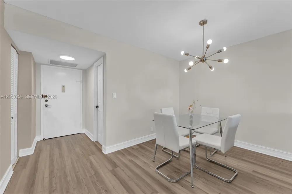 1000 Parkview Dr #1007 Hallandale Beach, FL 33009