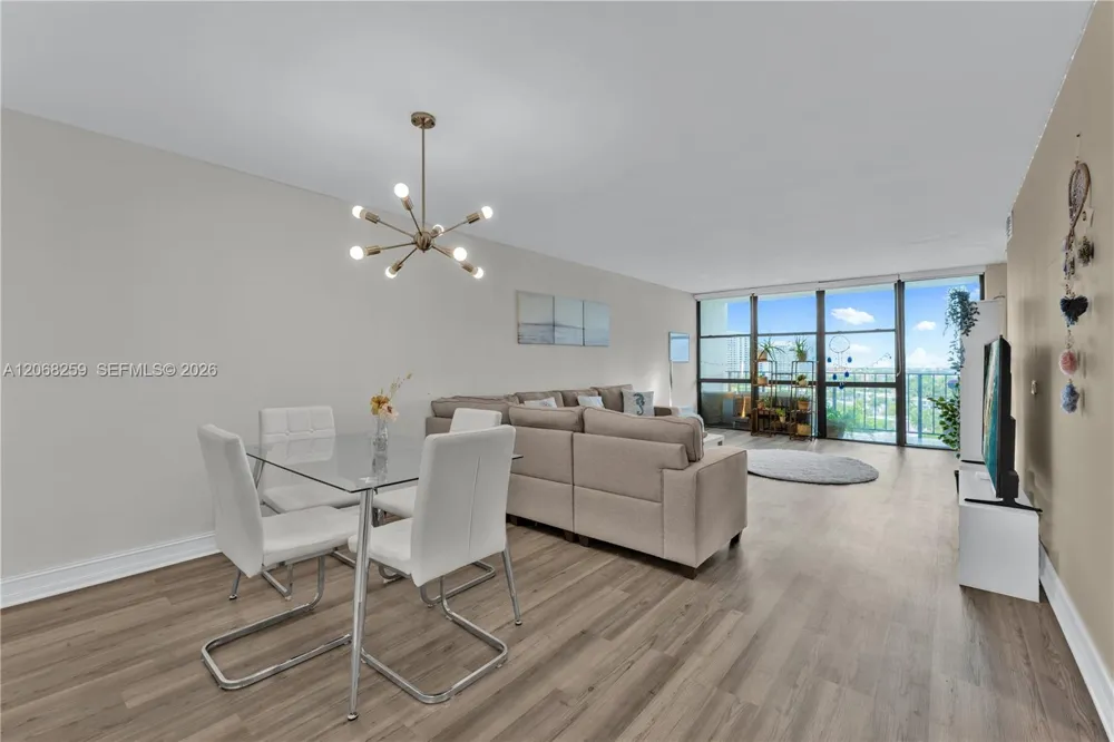 1000 Parkview Dr #1007 Hallandale Beach, FL 33009