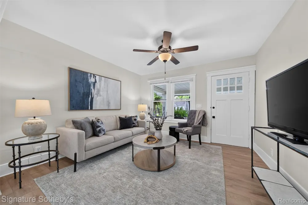 388 Channing Street Ferndale City, MI 48220