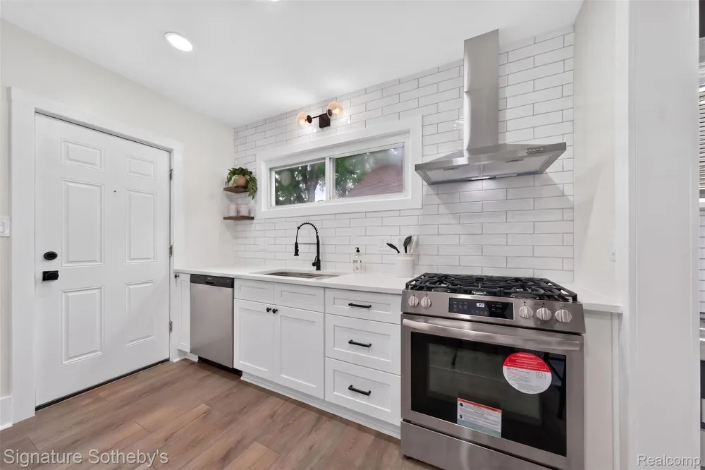 388 Channing Street Ferndale City, MI 48220