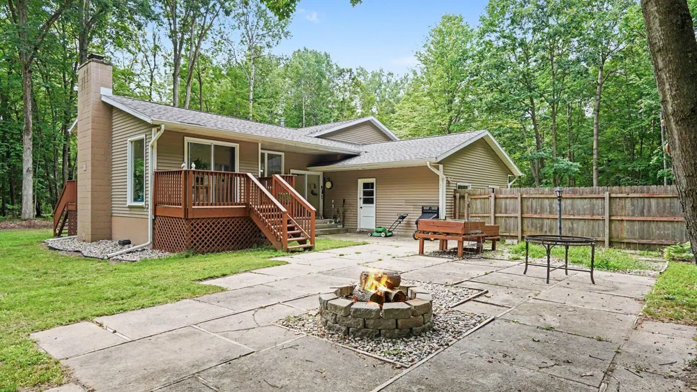 760 Hiawatha Drive Deerfield Township, MI 48858