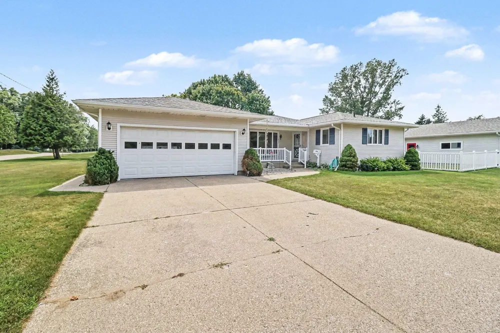 557 Broad Avenue Manistee City, MI 49660