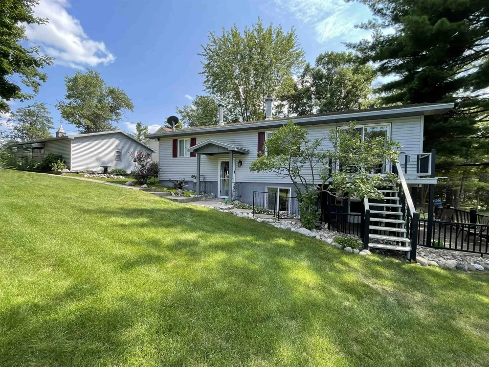 3276 Comanche Trail Mills Township, MI 48661
