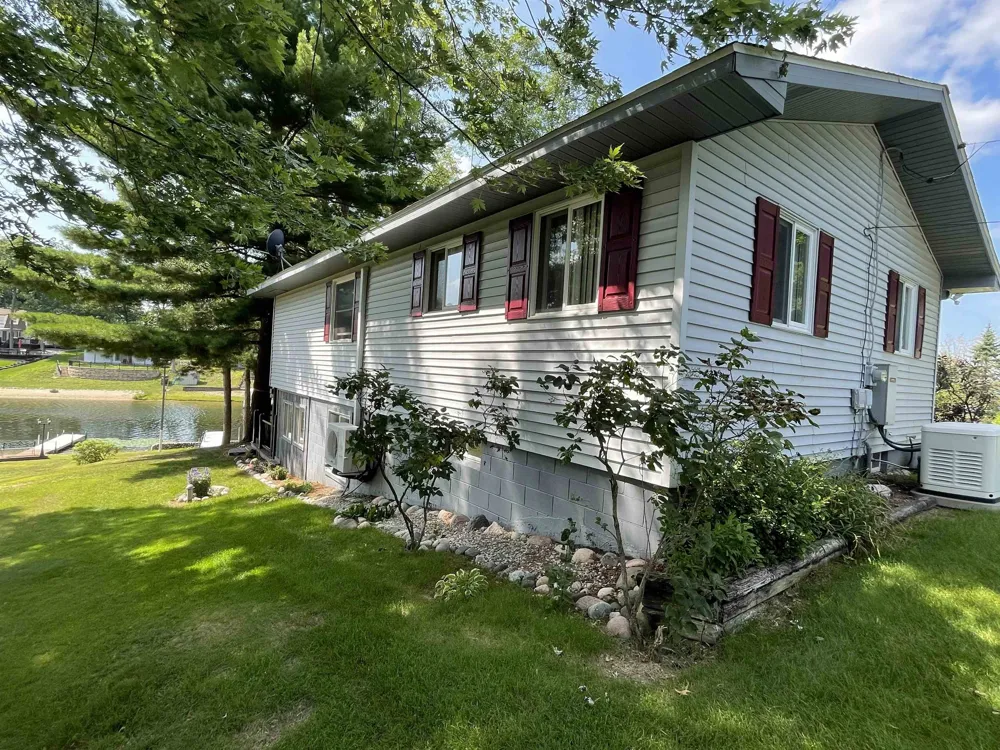 3276 Comanche Trail Mills Township, MI 48661