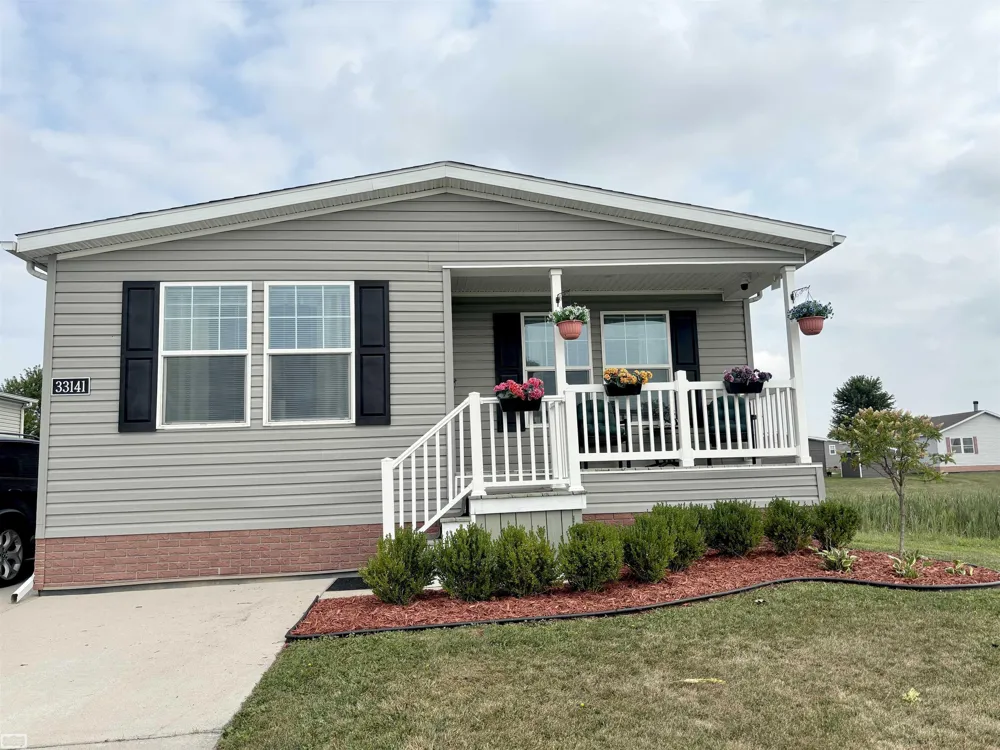 33414 Oak Court Lenox Township, MI 48048