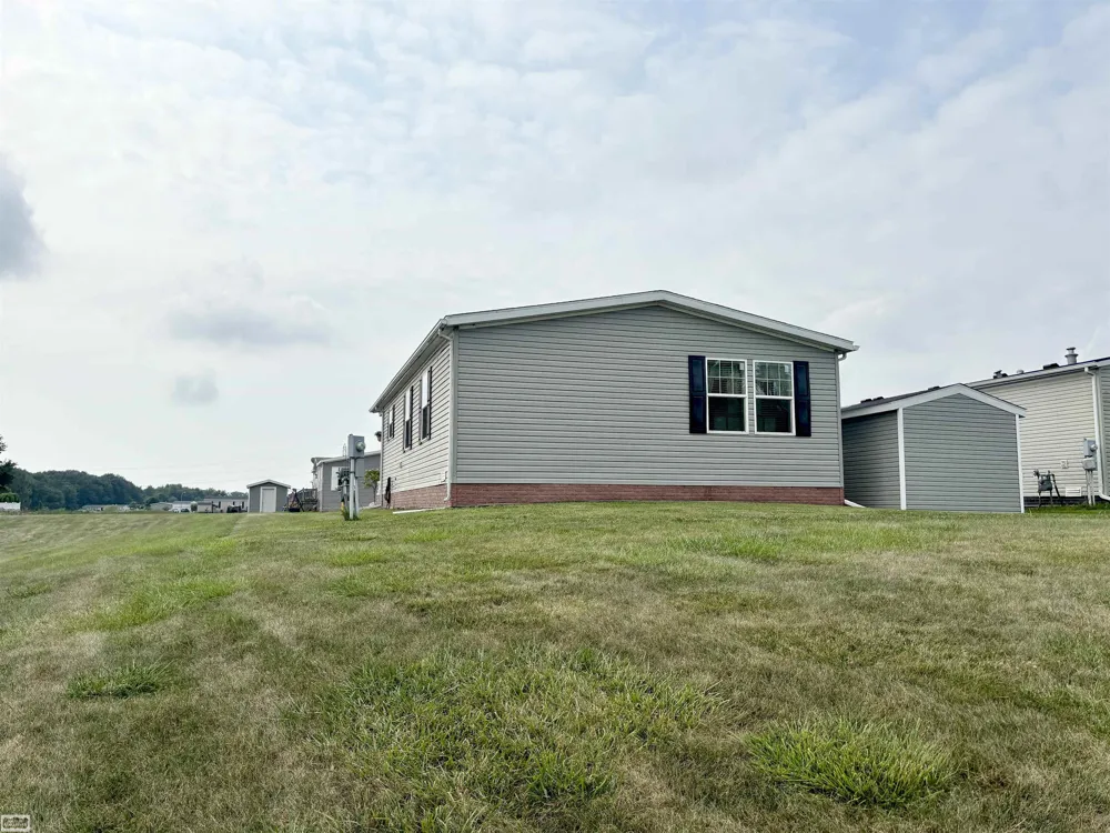 33414 Oak Court Lenox Township, MI 48048