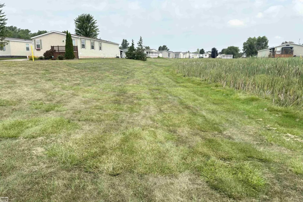 33414 Oak Court Lenox Township, MI 48048