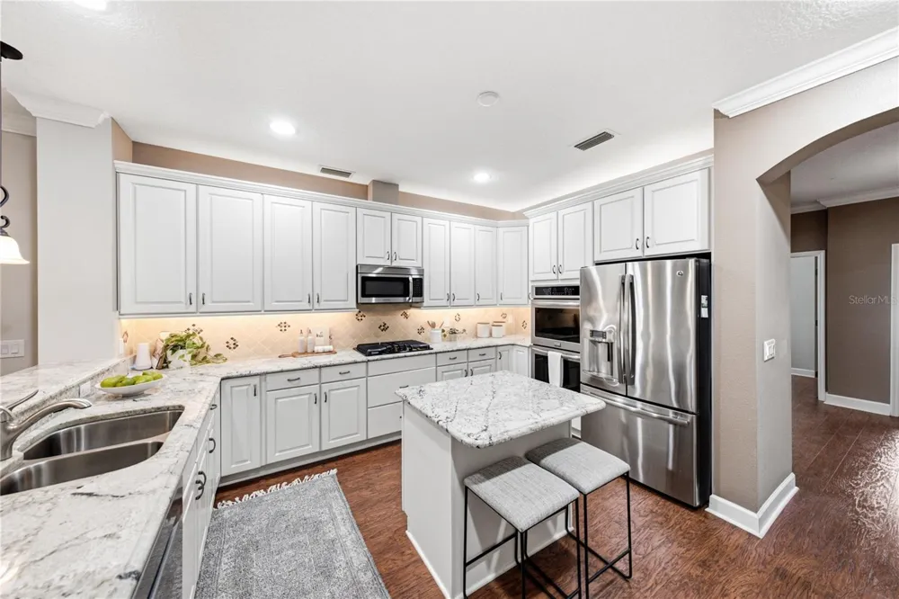 1713 VIA PALERMO STREET Plant City, FL 33566