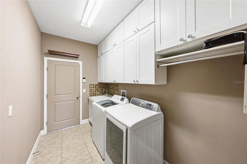 1713 VIA PALERMO STREET Plant City, FL 33566