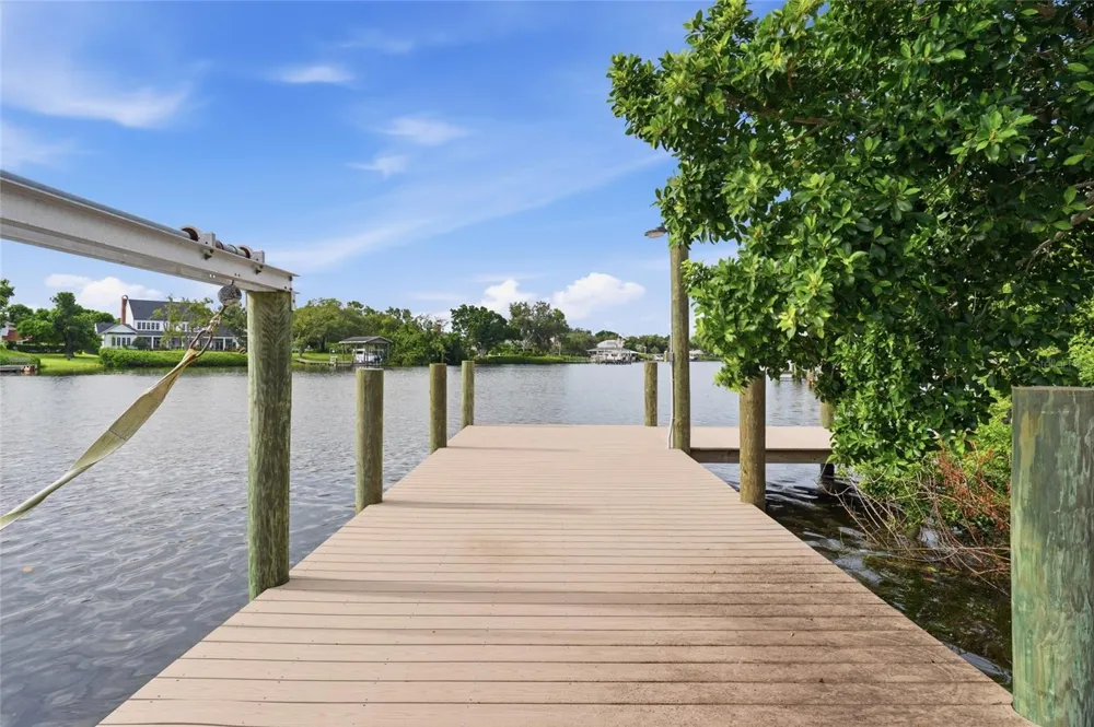 1211 61ST STREET NW Bradenton, FL 34209