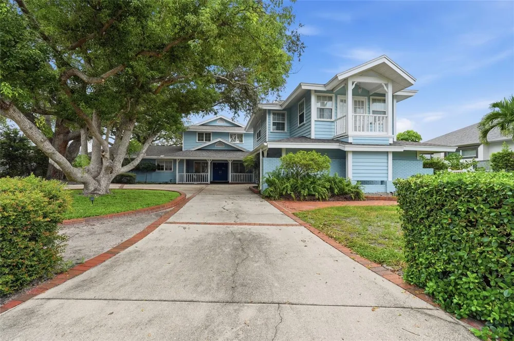 1211 61ST STREET NW Bradenton, FL 34209