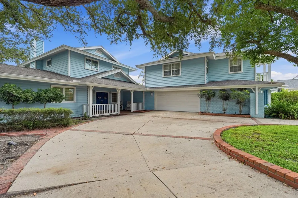 1211 61ST STREET NW Bradenton, FL 34209