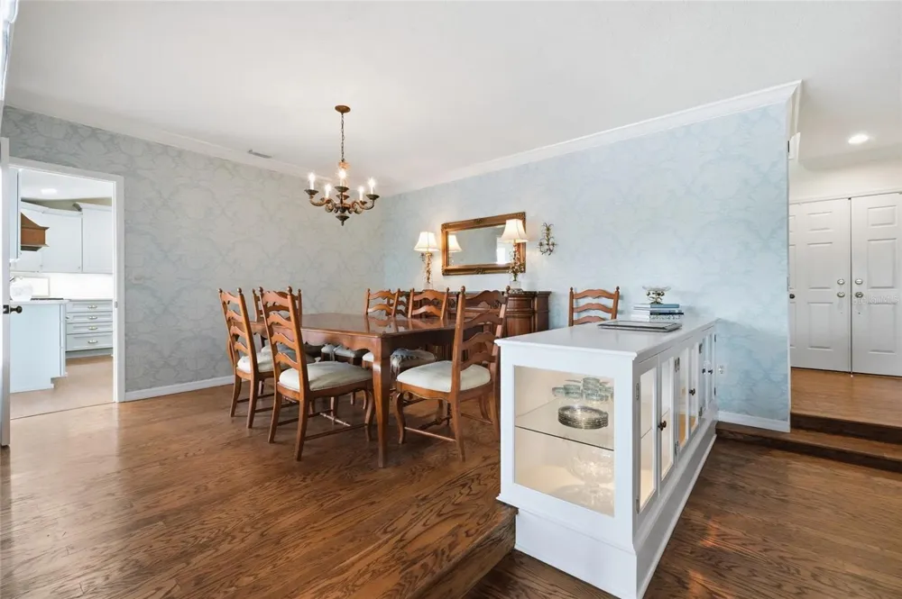 1211 61ST STREET NW Bradenton, FL 34209