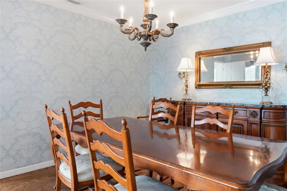1211 61ST STREET NW Bradenton, FL 34209