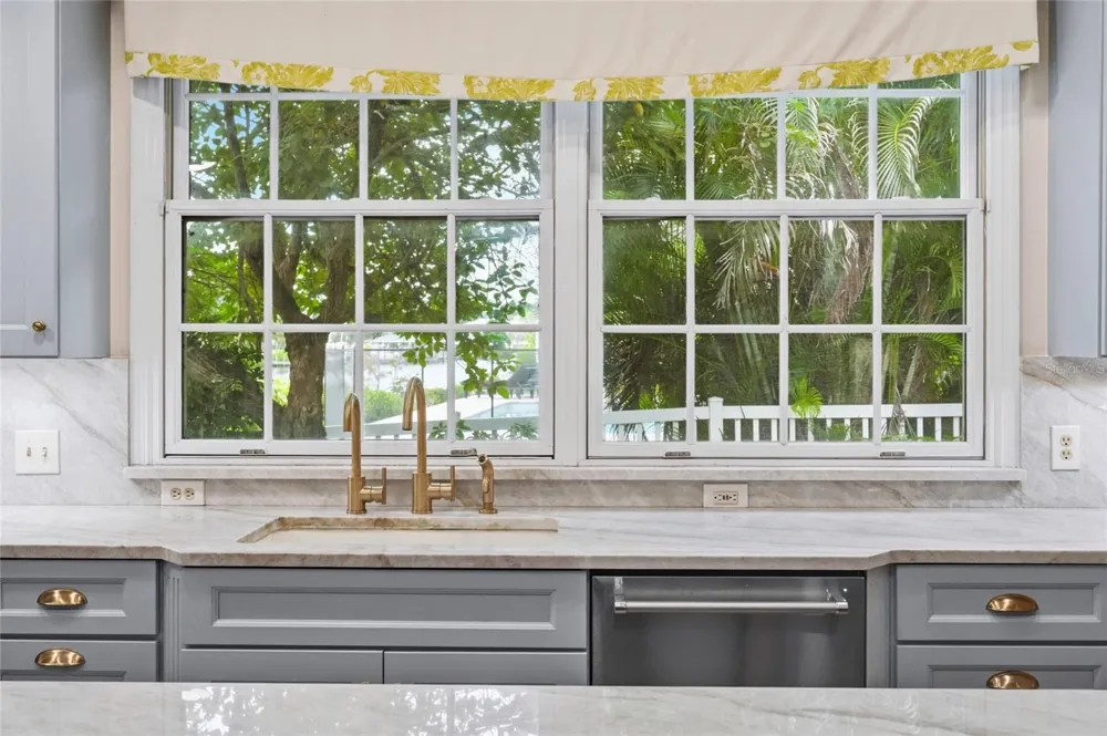 1211 61ST STREET NW Bradenton, FL 34209