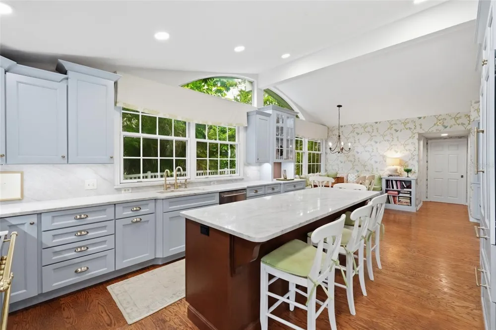 1211 61ST STREET NW Bradenton, FL 34209
