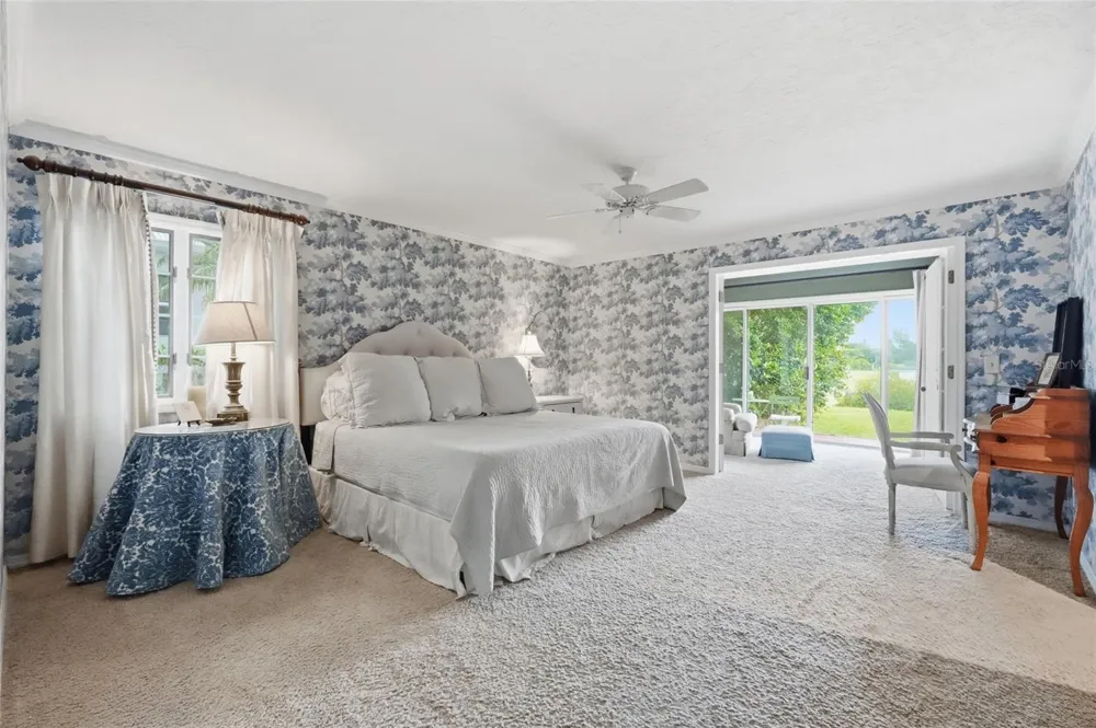 1211 61ST STREET NW Bradenton, FL 34209