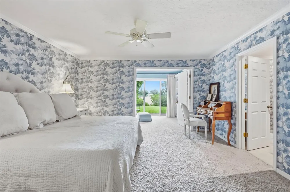 1211 61ST STREET NW Bradenton, FL 34209