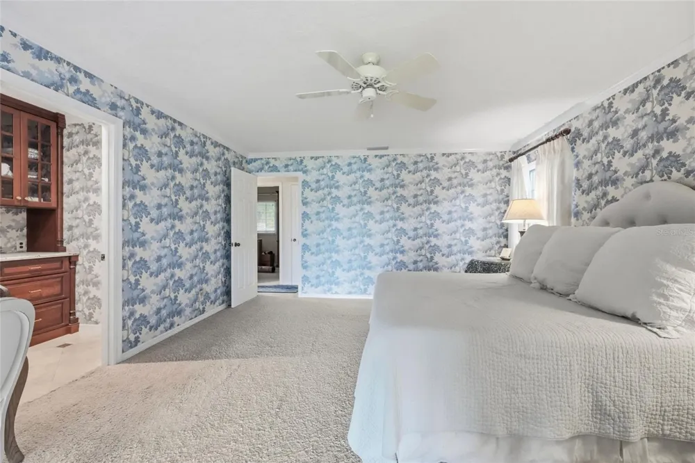 1211 61ST STREET NW Bradenton, FL 34209