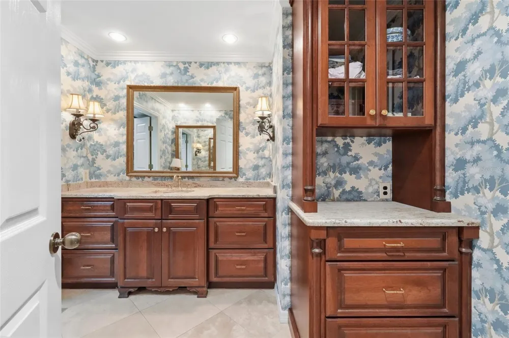 1211 61ST STREET NW Bradenton, FL 34209